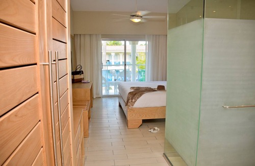 Los Maestros Resort | All-Inclusive Resort in Puerto Plata with Pool & Breakfast