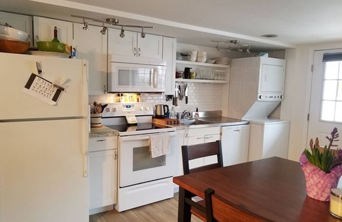 Traverse City Apartment | Comfortable All-Inclusive Studio Near Beach & Downtown