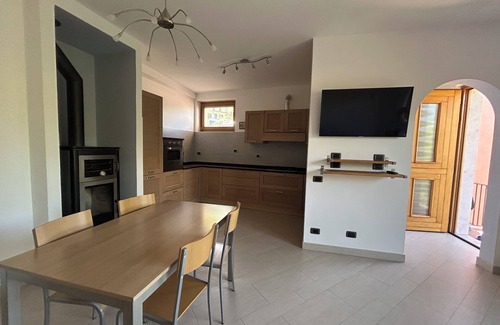Brenzone sul Garda Apartment | Modern Apartment in the Heart of the Old City - 10/10 Rated