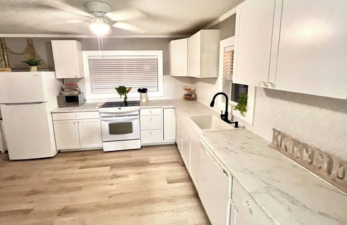 Ashdown House | Newly Updated Retreat with Hot Tub in Downtown Ashdown AR