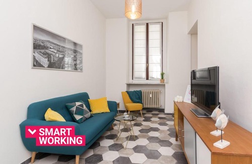 Historic Centre Apartment | Explore All'Ombra del Grattacielo - Family & Pet Friendly Stay