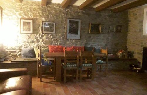 Meldola Bed & Breakfast | Cozy All'Ovile: Pet-Friendly Stay with Hot Tub & Breakfast