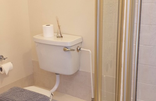 Great Yarmouth Bed & Breakfast | All Seasons Guest House: 4-Star Comfort with Breakfast