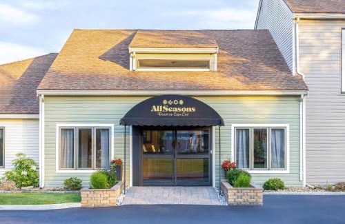South Yarmouth Hotel | Relax at All Seasons Resort with Pool & Oceanfront Views