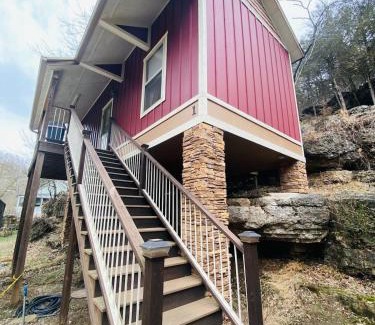 Eureka Springs Historic District Bed & Breakfast | Exceptional All Seasons Treehouse Village for Families