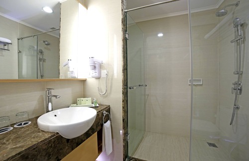 Kelapa Gading Barat Hotel | Discover All Sedayu Hotel Kelapa Gading: Family-Friendly Stay