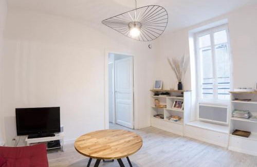 Zola Apartment | Convenient Location: Explore Shops Just Steps Away