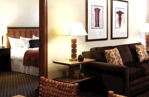 Peak 9 Hotel | Cozy All-Suite Hotel with Fireplace & Kitchen at Peak 9