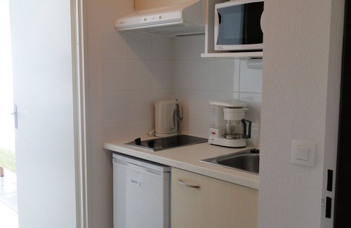 Merignac House | Cozy All Suites Appart Hotel Merignac with Pet-Friendly Amenities