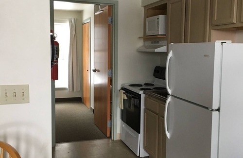 Lewisburg Hotel | Budget-Friendly All Suites Inn with Family Amenities