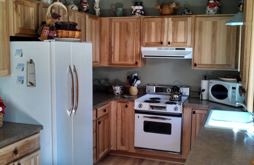North Upper Truckee Cabin | Experience Home Comfort with a 9.8 Guest Rating