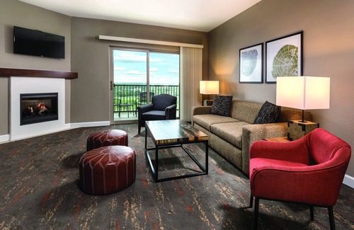 Marble Falls Resort | Home-like Comforts with Ocean View & Spa - Rated 9.8/10