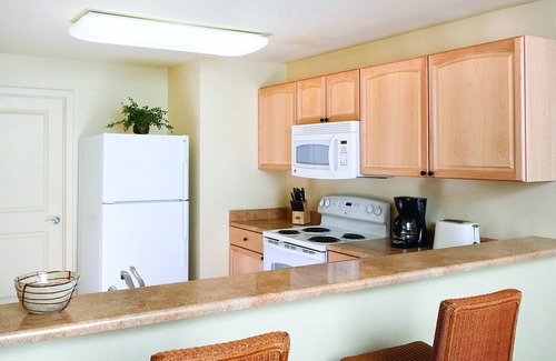 Las Vegas Resort | Feel at Home with Pool, Spa & Family-Friendly Comforts