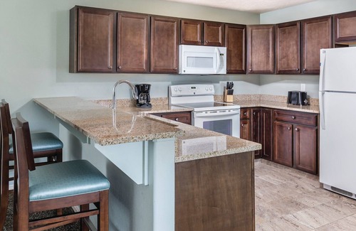 Midway Resort | Experience Home Comforts with Oceanfront Views & Pool