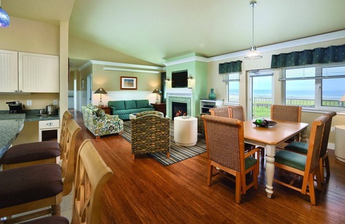 Long Beach Resort | Feel at Home with Ocean View and Relaxing Amenities
