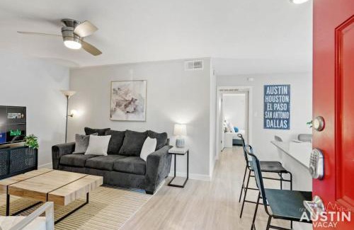 Hyde Park Apartment | Pet-Friendly Retreat with Pool in Hyde Park, 4-Star Comfort