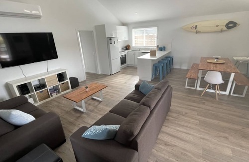 Venus Bay House | Pet-Friendly Getaway with Ocean Views - Rated 9.6/10