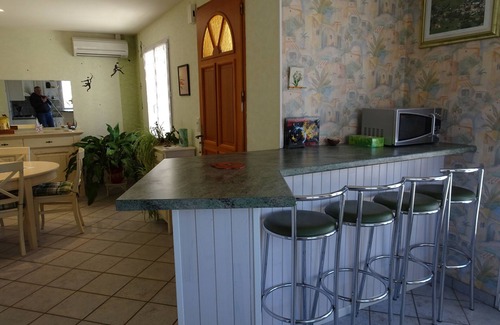 Aydat Villa | Comfortable Stay in AYDAT House Near Auvergne Volcanoes