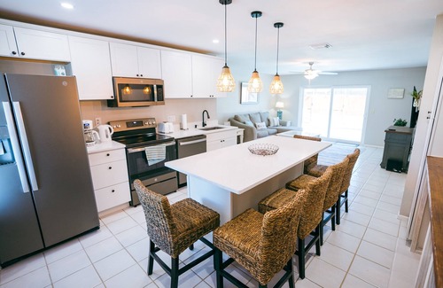 Lake Sarasota House | Feel Right at Home: Pet-Friendly Stay with Pool & Spa