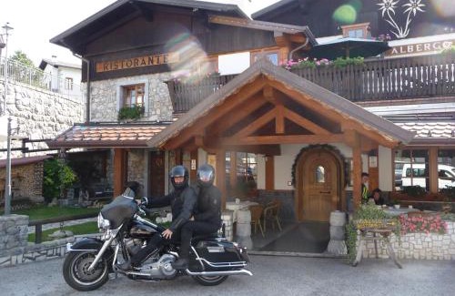 Lauco Hotel | Pet-Friendly Retreat at Alla Frasca Verde with High Ratings