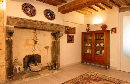 Passignano sul Trasimeno Apartment | Family-Friendly Stay at Alla Rocca del Lago - Rated 8.9/10