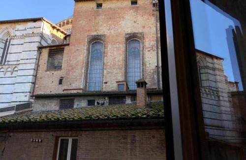 Siena Historical Center House | Discover Alla Scala 1746: Top-Rated Family-Friendly Retreat