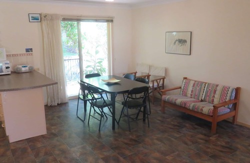 South West Rocks Apartment | Allamanda Unit 11: Riverside Retreat with Pool Access
