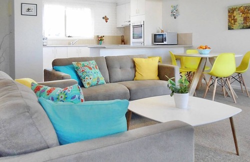Merimbula House | Allara 1 - Close to shops & Bowling Club