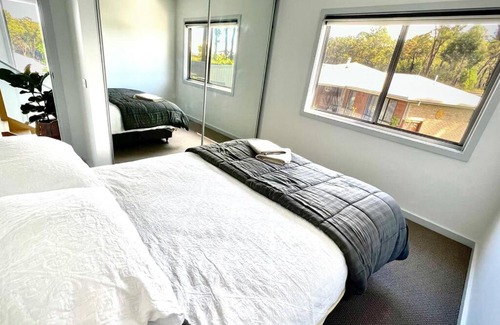 Mirador House | Allawah: Family-Friendly Home with Pool for Memorable Stays