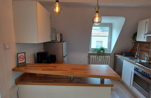 Bergerhausen Apartment | AlleeSuite: Ideal Stay Near Trade Fair & Baldeneysee