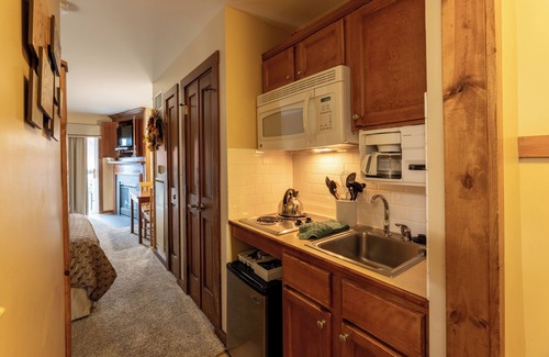 Snowshoe Hotel | Discover Allegheny Springs: Relaxing Spa and Family Amenities