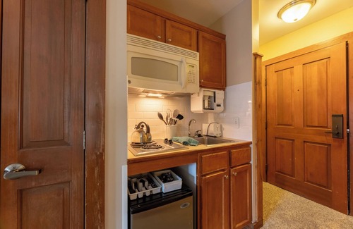 Snowshoe Hotel | Discover Allegheny Springs: Relaxing Spa and Family Amenities