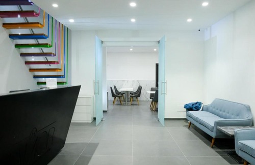 Naples House | Family-Friendly Allegro Hotels with Breakfast & Hot Tub