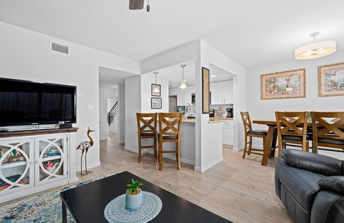 Harbor Oaks Condo | Allegro North Condos: Oceanfront Retreat with Family Amenities