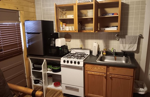 Hill City Cabin | Explore Allen Gulch Cabins: Ideal Retreat Near All Attractions
