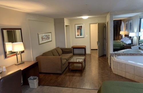 Allen Park Hotel | Discover Allen Park Motor Lodge with Family-Friendly Amenities