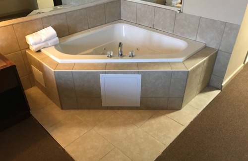 Allen Park Hotel | Discover Allen Park Motor Lodge with Family-Friendly Amenities