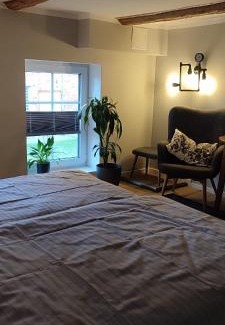Schoningen House | Cozy Allenberghütte Schoningen: Pet & Child Friendly Retreat