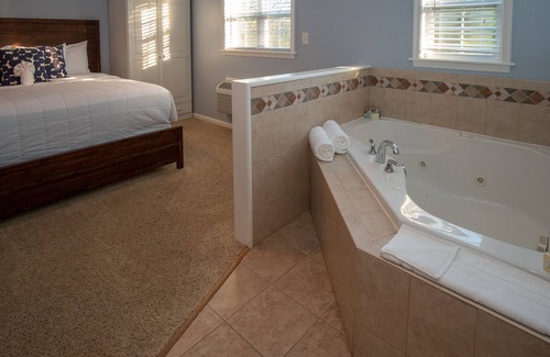 Boiling Springs Hotel | Experience Allenberry Resort: 4-Star Retreat with Spa & Pool