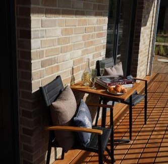 Celle Apartment | Allerinsel: Cozy Apartment by Celler Yachthafen, 4-Star Stay