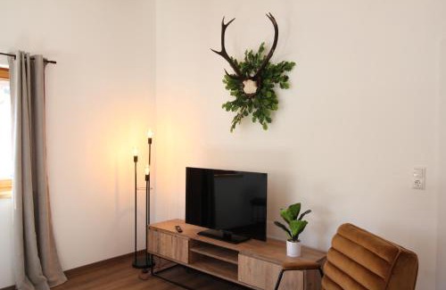 Buchenberg Apartment | Allgäu Hütten Loft: Oceanfront Escape with Terrace