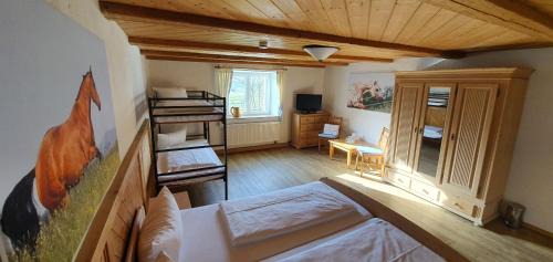 Hergatz Hotel | Allgäu Meadow Ranch: Pet-Friendly Retreat with Ocean Views