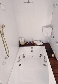 Sao Paulo House | Allianz Parque: Poolside Relaxation & Shopping Excitement