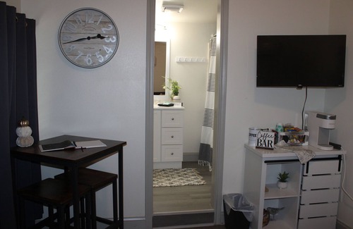 Athens Cabin | Discover Allie Rose Cabin 2: Family-Friendly & Pet Welcoming