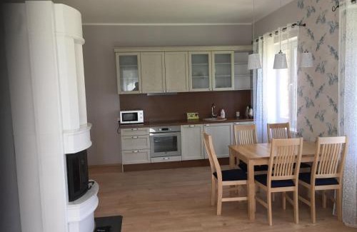 Vaike-Maarja Parish Apartment | Family-Friendly Allika Külalistemaja with High Guest Ratings