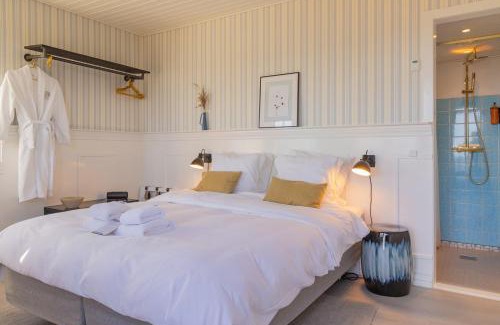 Allinge Hotel | Allinge Badehotel: Oceanfront Retreat with Top Amenities