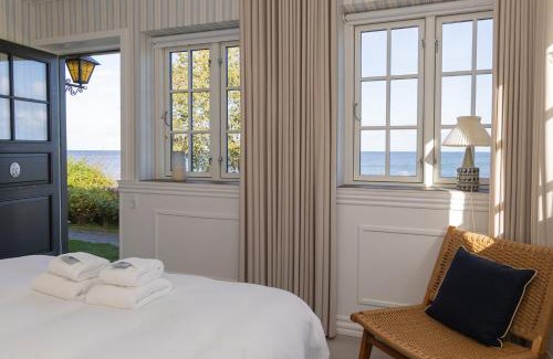 Allinge Hotel | Allinge Badehotel: Oceanfront Retreat with Top Amenities