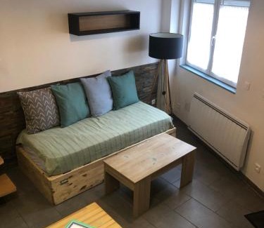 Houilles Apartment | Pet-Friendly AlloAppartMeublé_L'écrin: Rated 8.1 by Guests