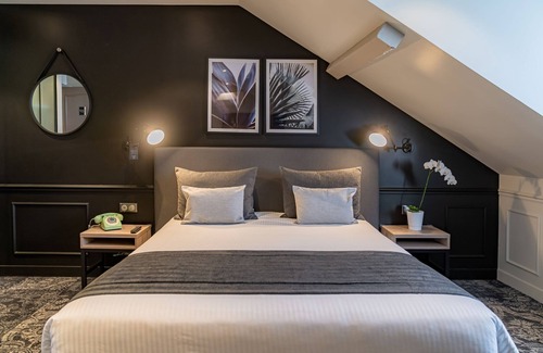 Annecy Old Town Hotel | Allobroges Park Hotel: Highly Rated with Breakfast Included