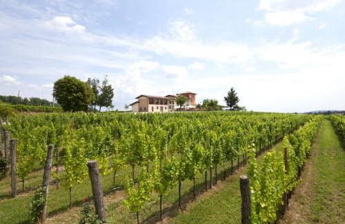 Corno di Rosazzo Bed & Breakfast | Discover Alloggio Agrituristico CORTE SAN BIAGIO Retreat